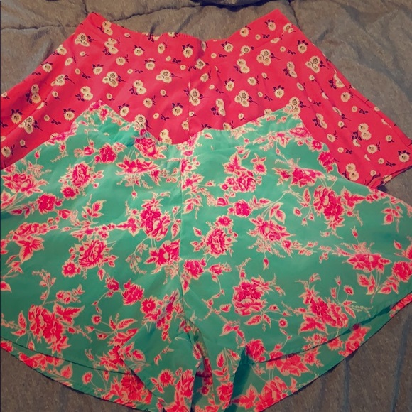 Charlotte Russe Pants - 🌻2 pairs Silky Flowy Floral Shorts